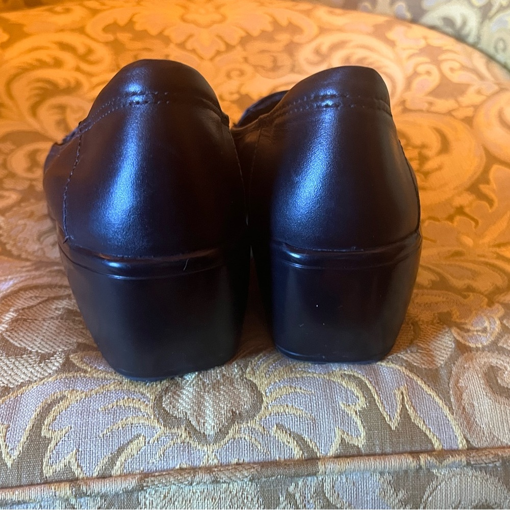 Clarks Loafers - Picture 7 of 9